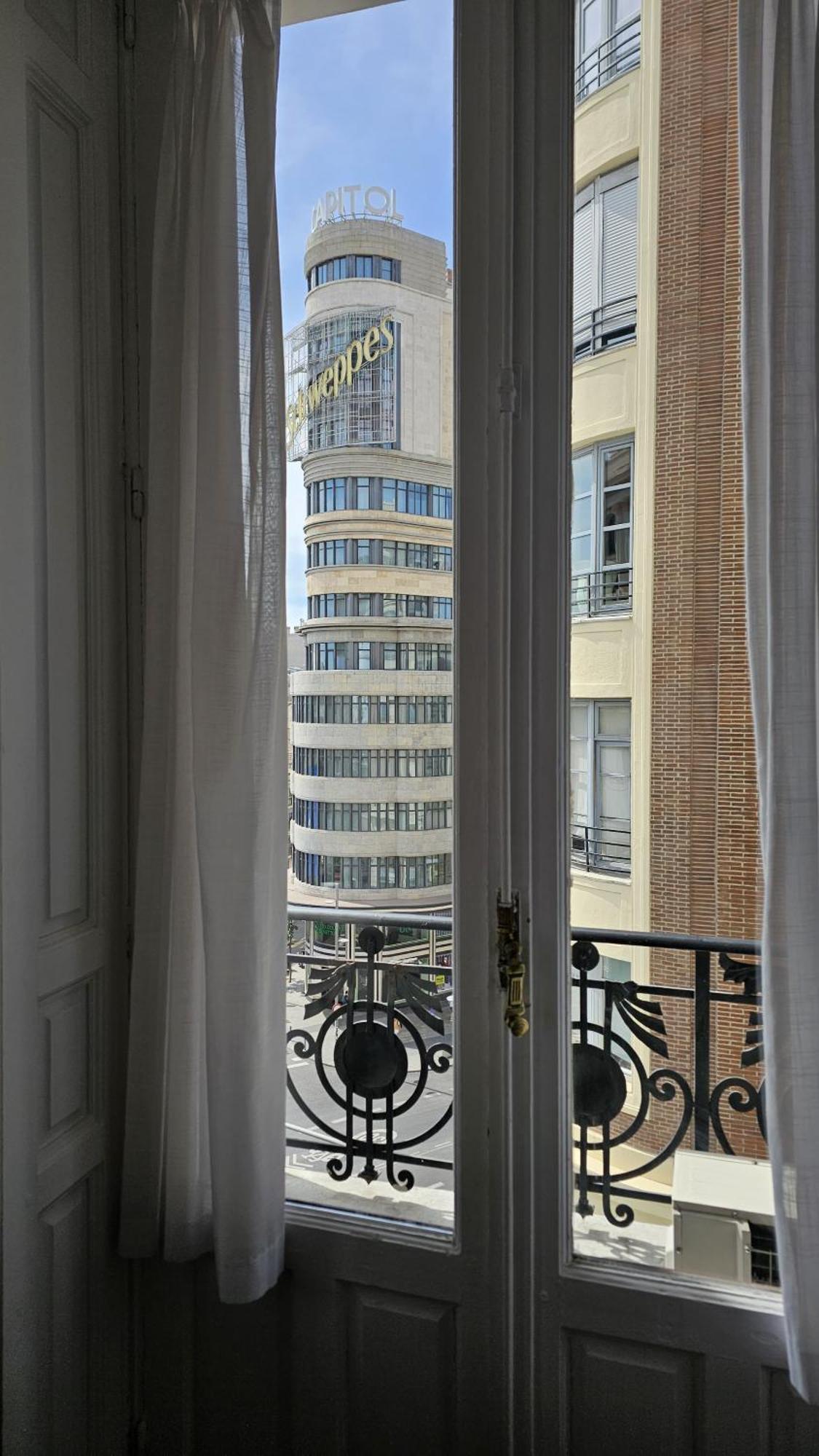 Guest House Exito En Madrid Exterior photo
